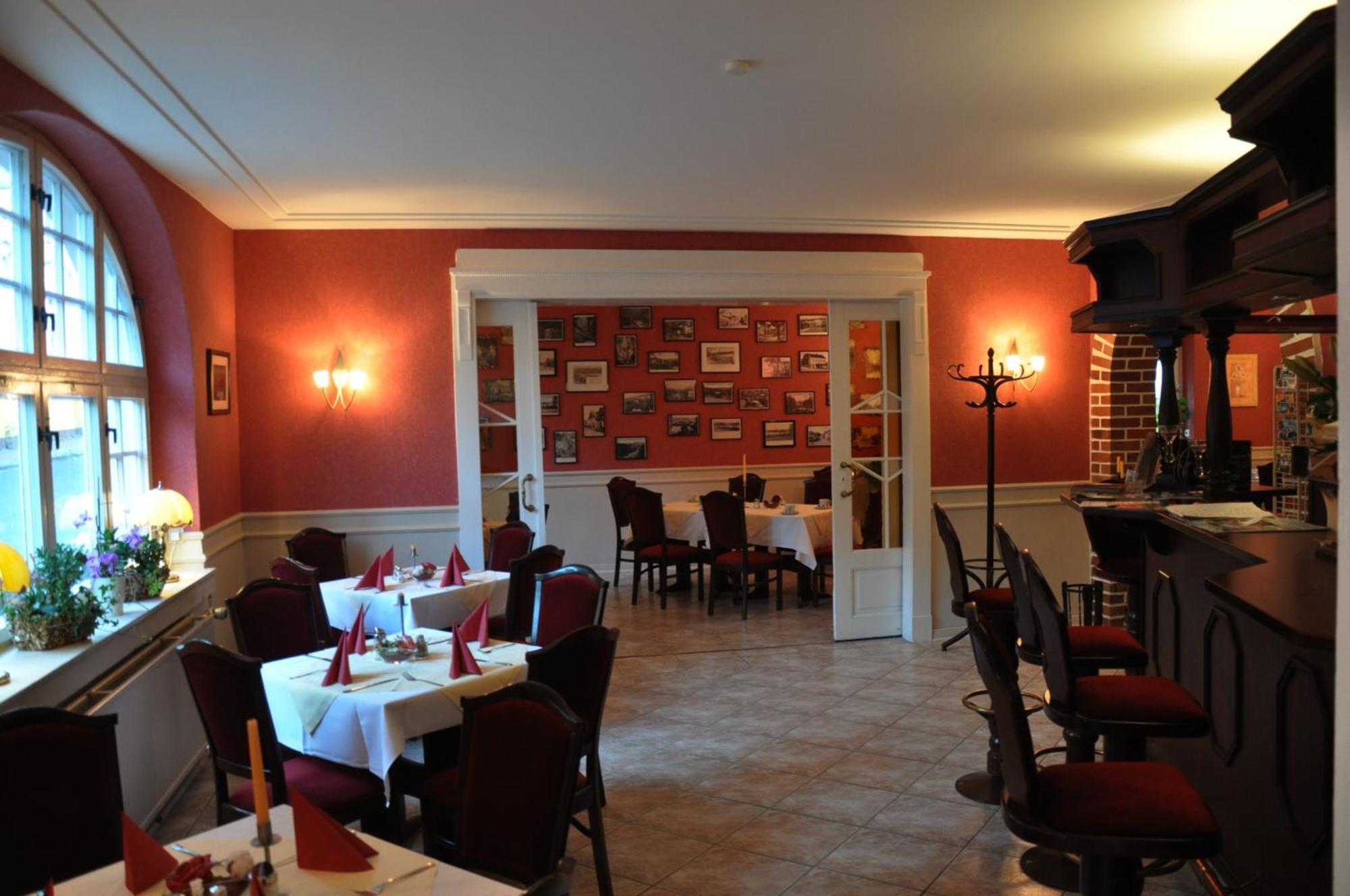 Hotel & Restaurant Maerkische Schweiz Buckow Buitenkant foto