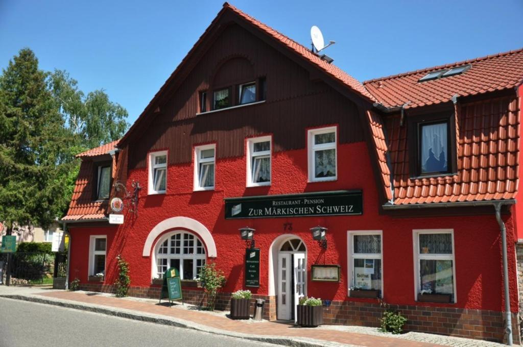Hotel & Restaurant Maerkische Schweiz Buckow Buitenkant foto