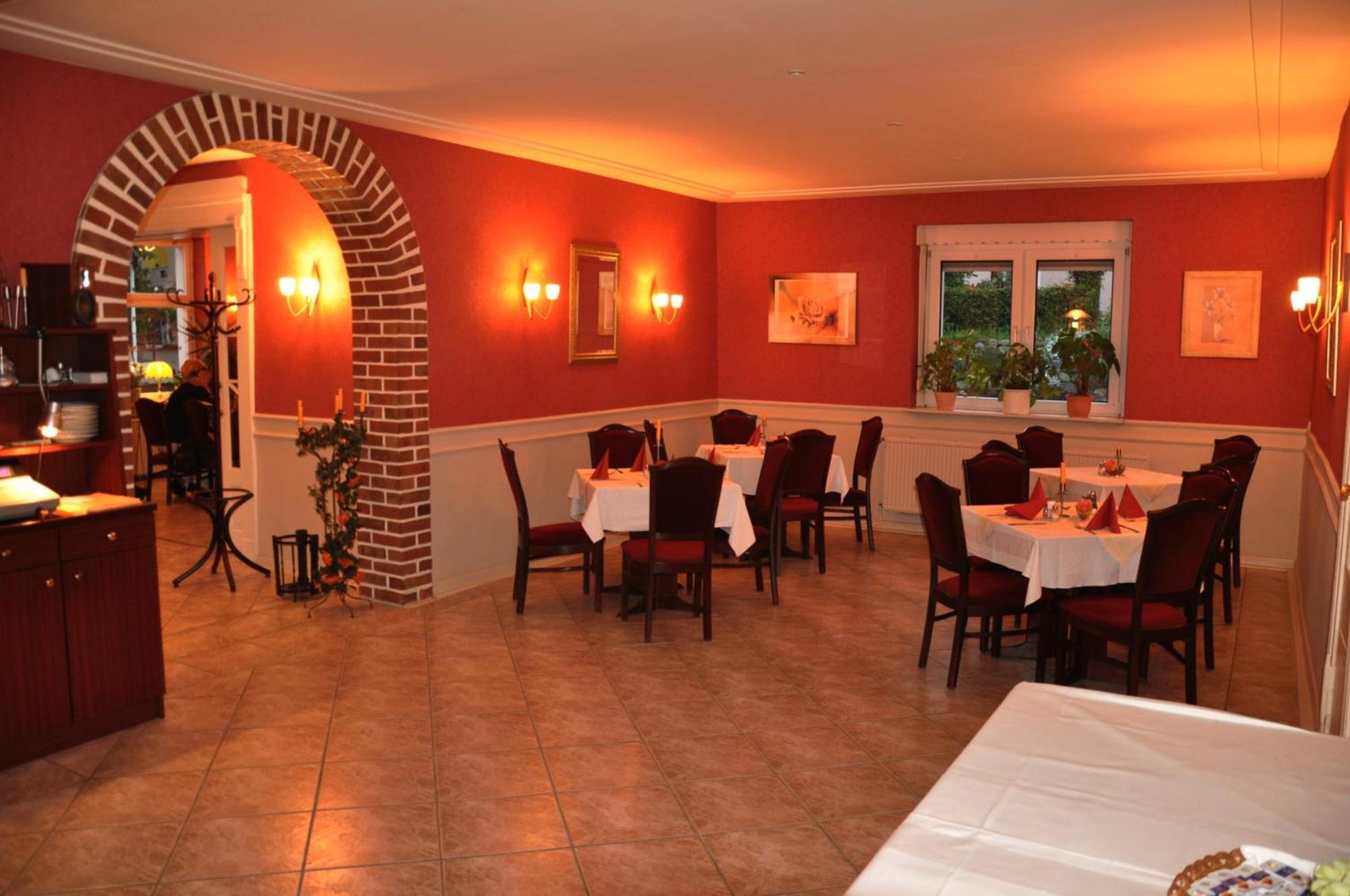Hotel & Restaurant Maerkische Schweiz Buckow Buitenkant foto